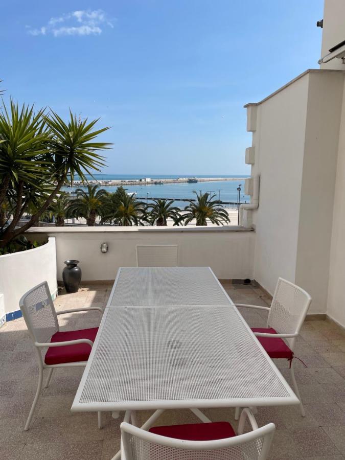 Terrazza Diomede- Manfredi Homes & Villas มันเฟรโดเนีย ภายนอก รูปภาพ