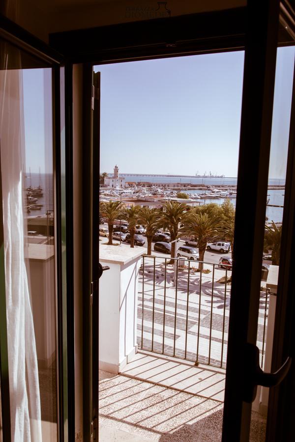 Terrazza Diomede- Manfredi Homes & Villas มันเฟรโดเนีย ภายนอก รูปภาพ